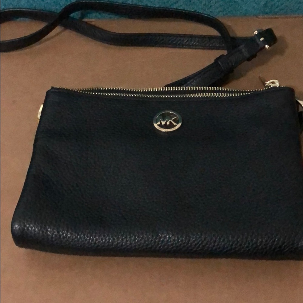 Michael kors crossbody